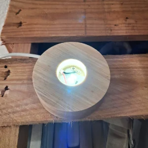 Base luminosa per cristalli