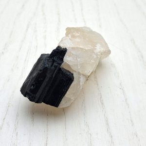 Tormalina nera grezza su Calcite cm 7