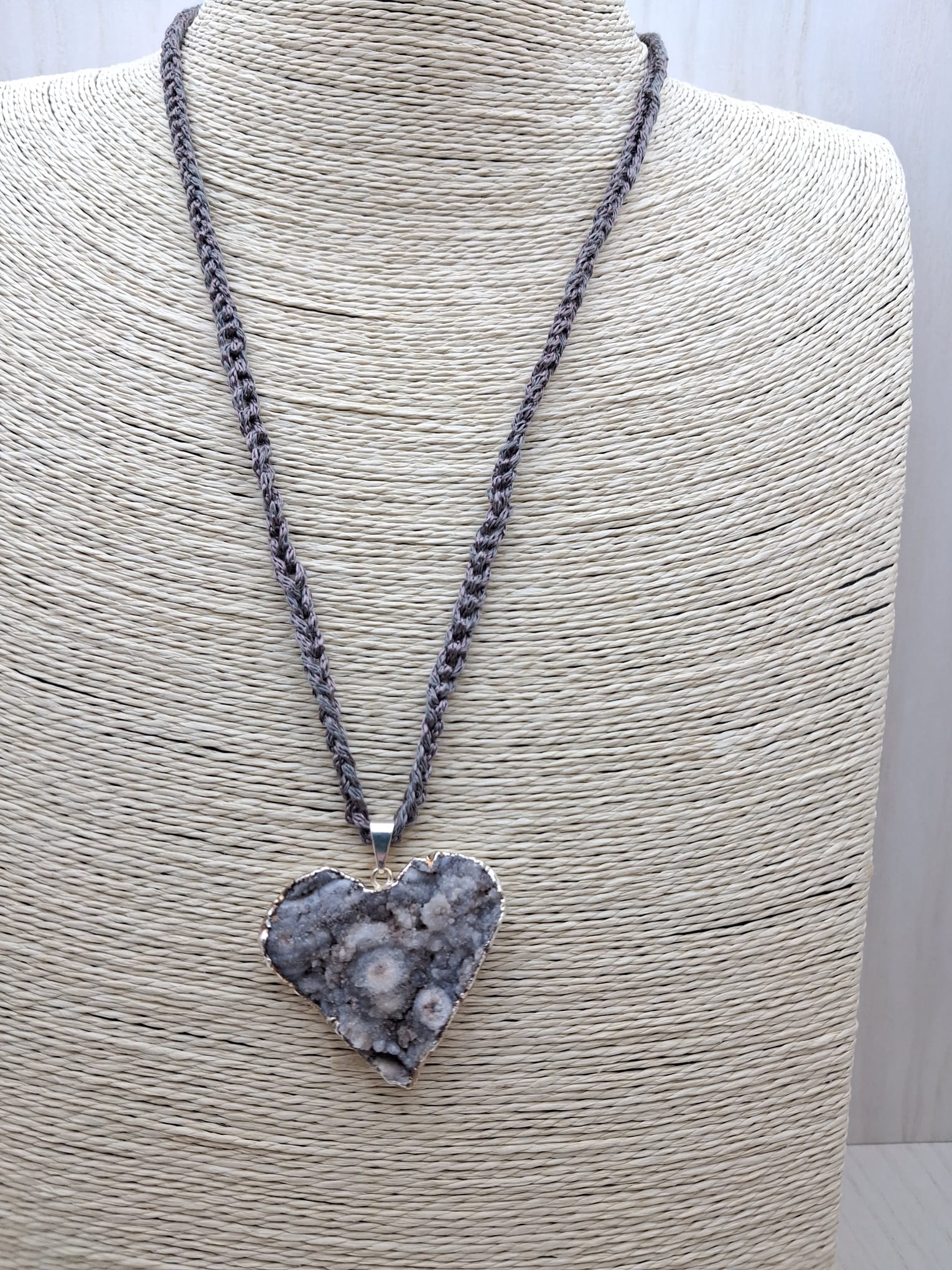 collana cuore Calcedonio cristallizzato