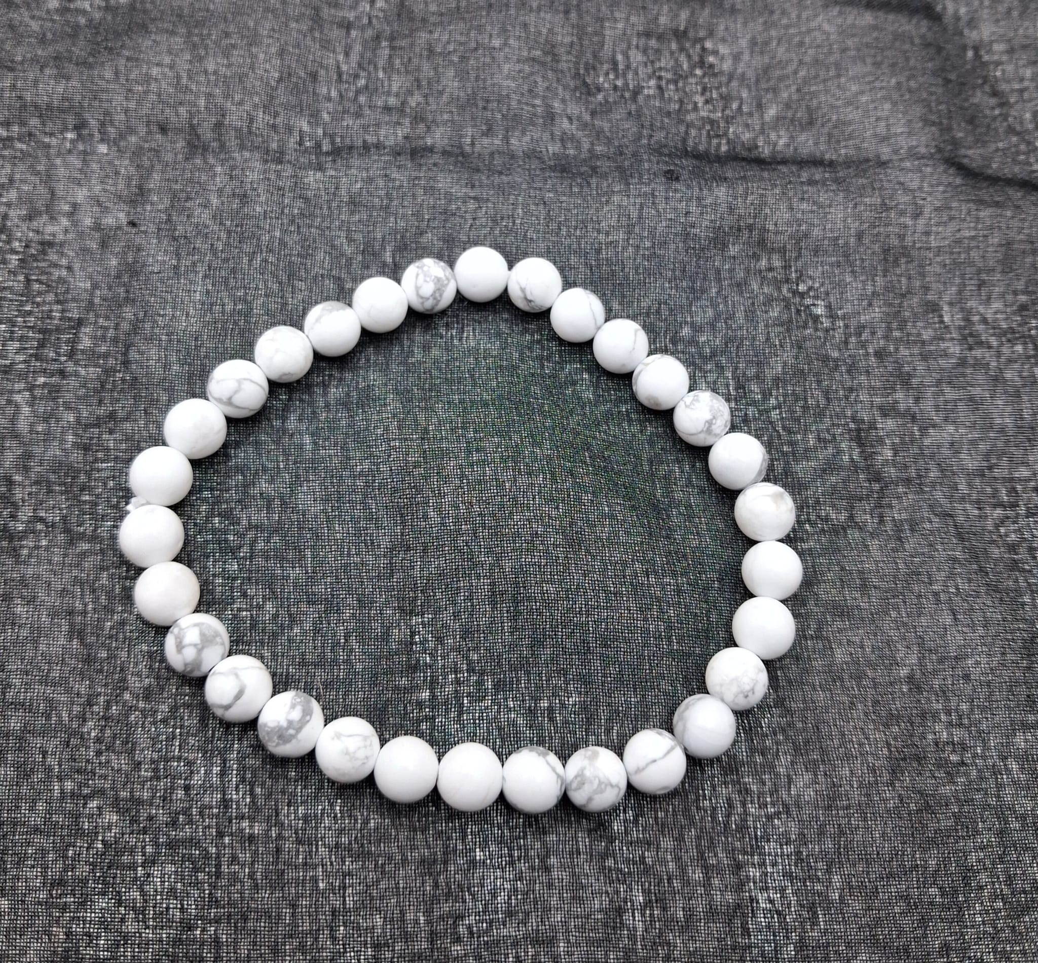 Bracciale Howlite sfere 0,6 mm