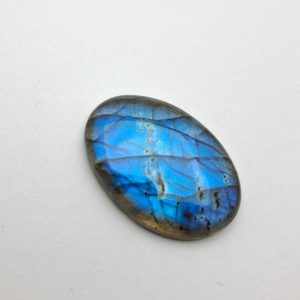 Labradorite cabochon