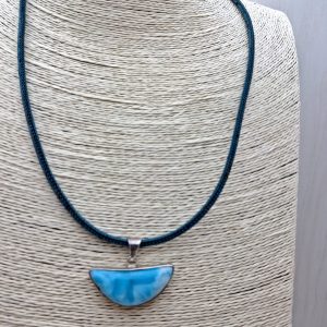 collana mezzaluna in Larimar con montatura in argento
