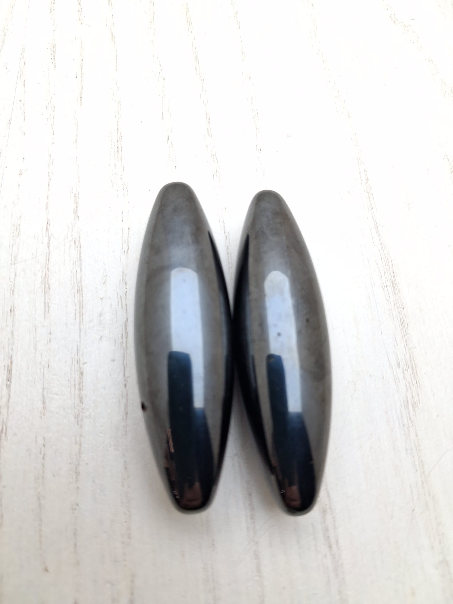 coppia di massaggiatori di Magnetite